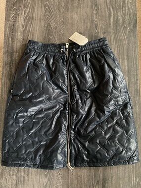 Women’s Nike Quilted Black Zip-Front Skirt
